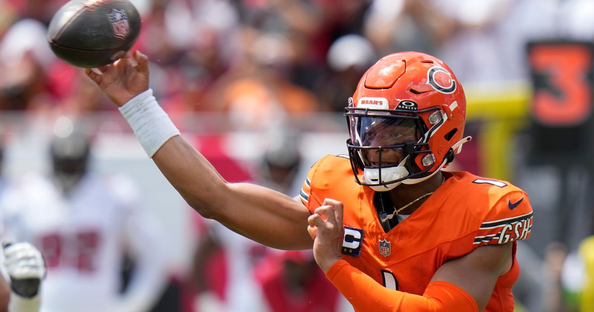 Tampa Bay Buccaneers Remain Unbeaten After 27-17 Win Over Chicago Bears