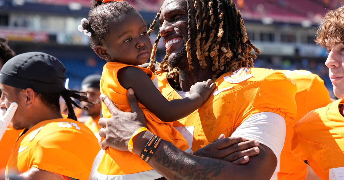 Tennessee Volunteers Defeat Virginia Cavaliers 49-13 in Cavaliers' Return to Football Following Shooting Incident