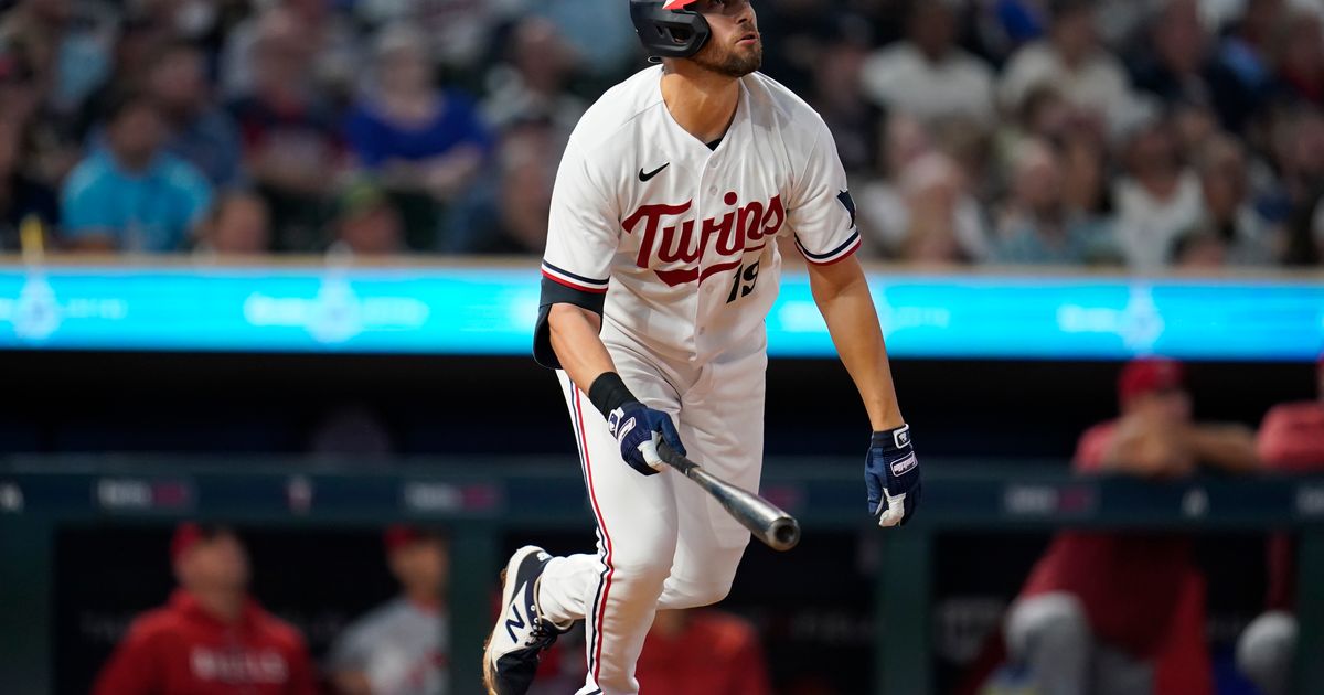 Twins Secure AL Central Title with 8-6 Victory Over Angels