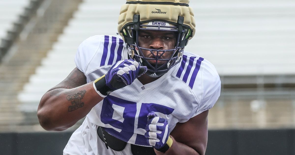 UW Parker Twins and Ja'Lynn Polk Make Rare Michigan Homecoming Appearance