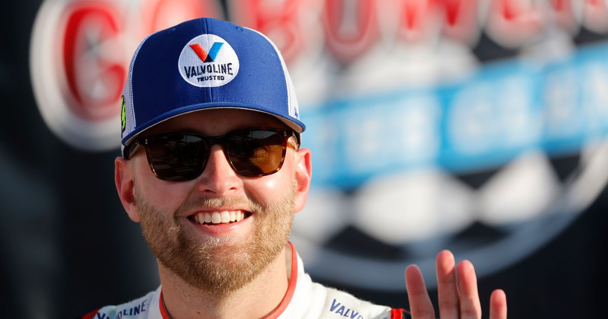 William Byron Seeks to Begin Championship Run at Darlington Raceway as Top Seed