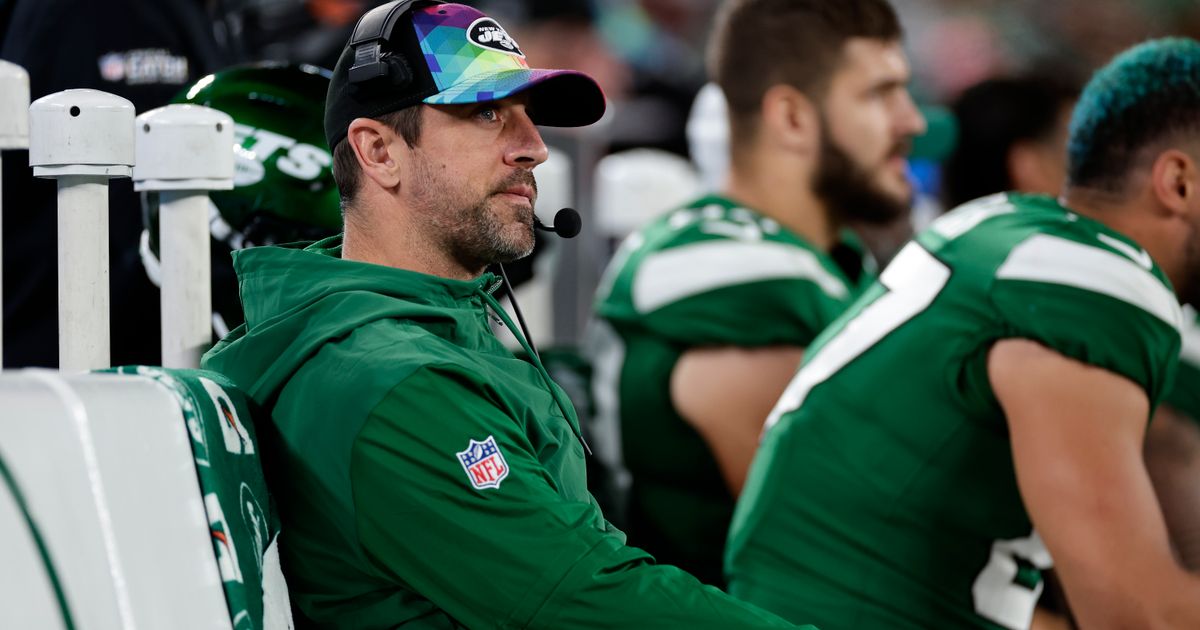 Aaron Rodgers Making Progress in Recovery, Inspiring Jets