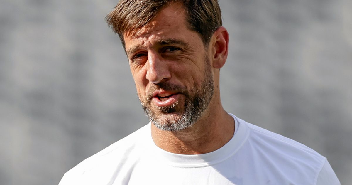 Aaron Rodgers Rejoins New York Jets Ahead of Sunday Night Showdown with Kansas City Chiefs