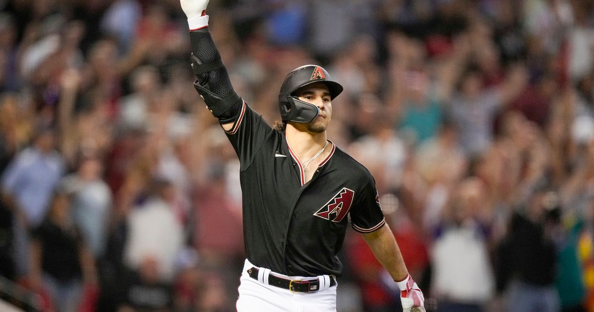 apieceD-backs Defeat Phillies 6-5 in NLCS Game 4, Tied Series at 2 Games Each Thanks to Thomas' Homer and Moreno's Hit