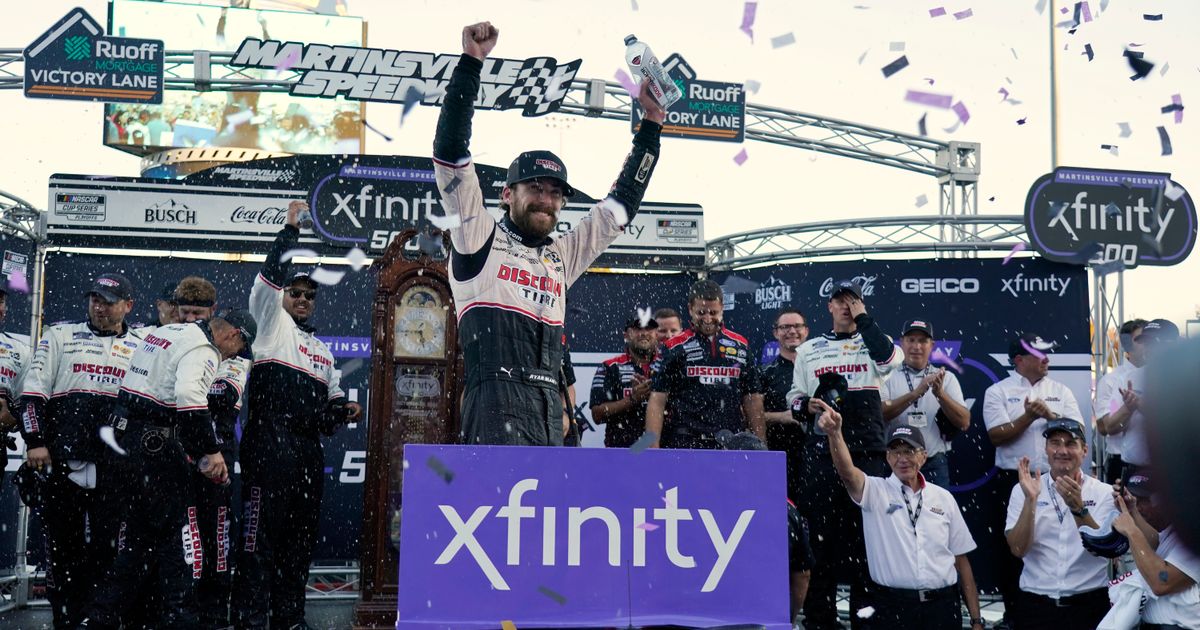 Blaney Captures Martinsville Win, Advances to Championship Race for First NASCAR Cup Title