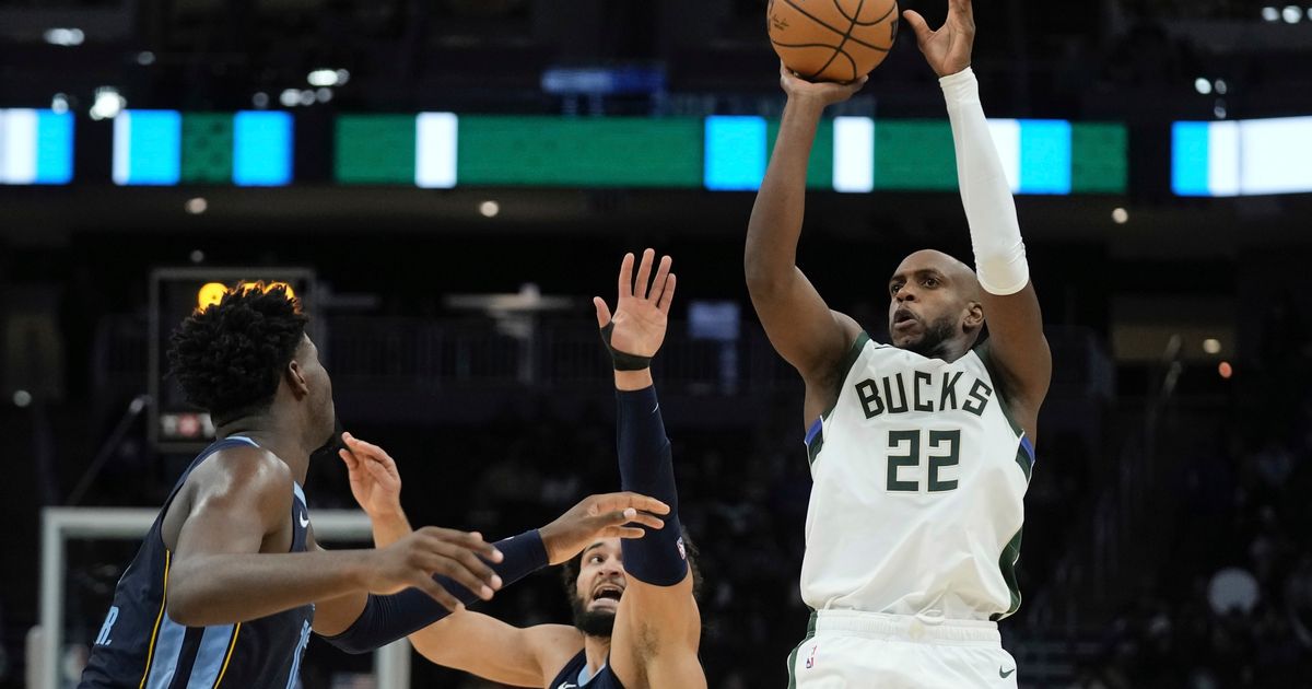 Bucks Monitoring Middleton's Workload After Knee Surgery, Will Not Play Sunday Against Hawks