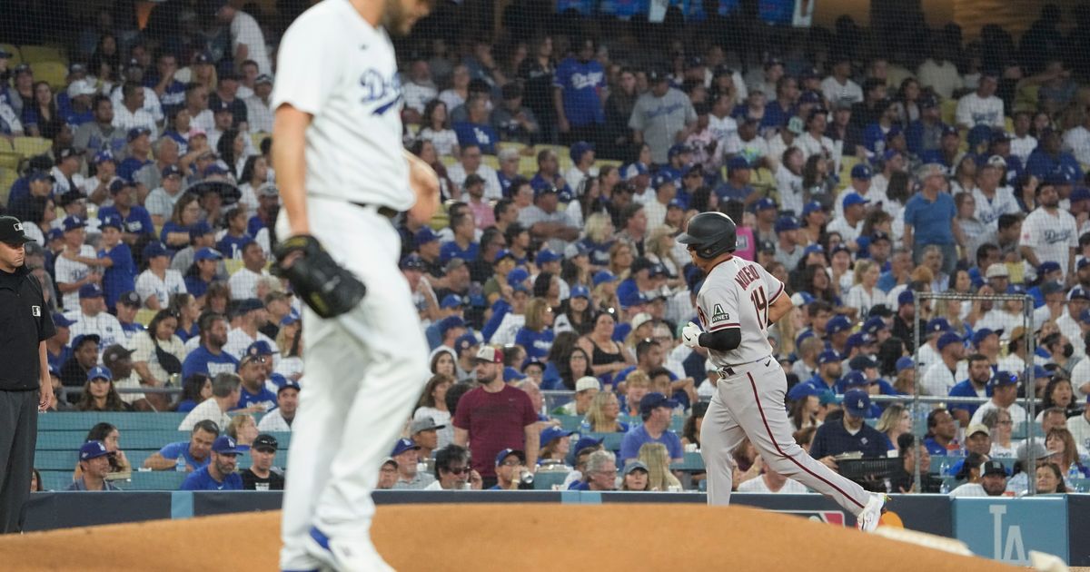 Clayton Kershaw Removed from NLDS Game After Allowing 4 Runs in 1st Inning vs. Diamondbacks