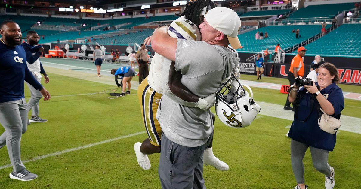Georgia Tech Upsets No. 17 Miami with Last-Second Touchdown, 23-20