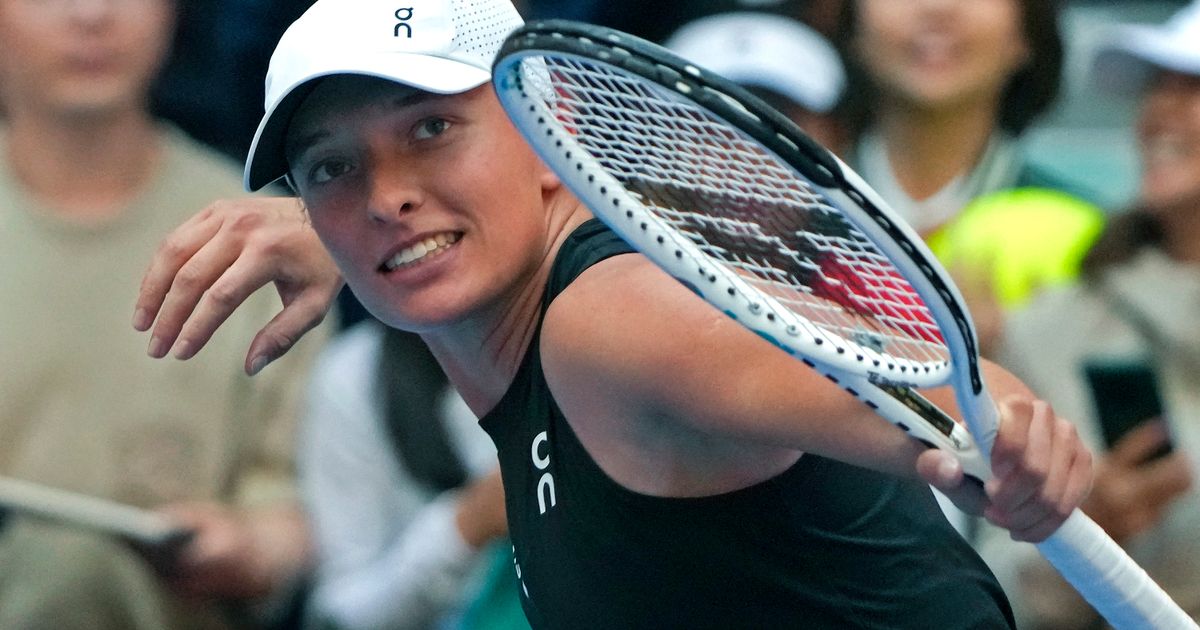 Iga Swiatek Defeats Coco Gauff to Reach China Open Final, Ending 16-Match Winning Streak