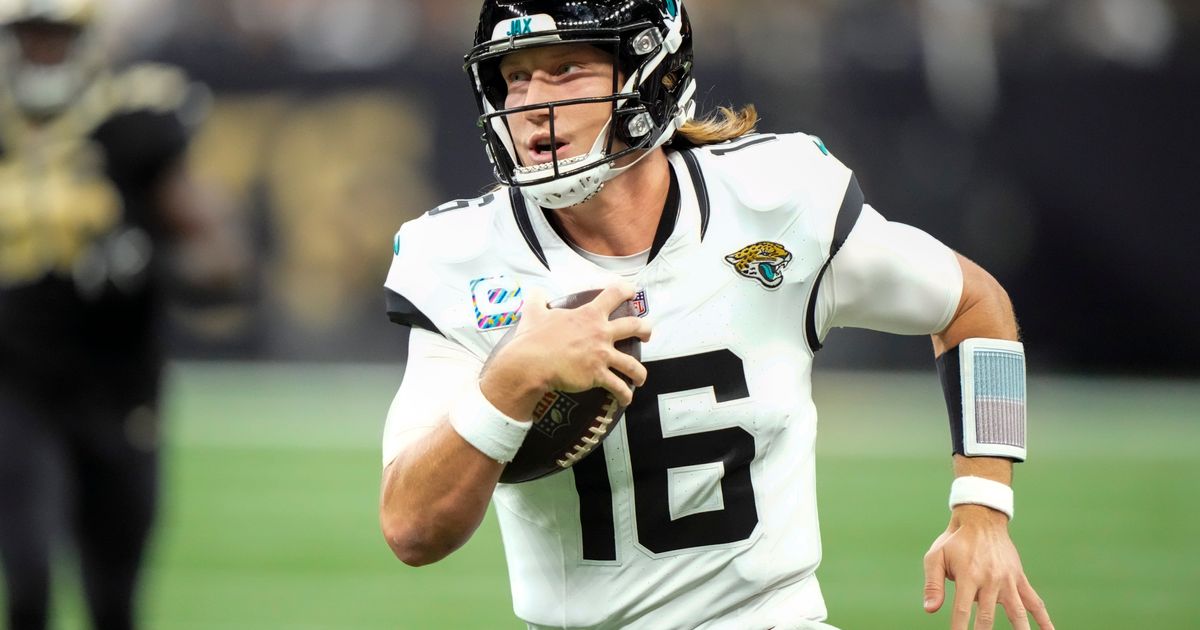 Jaguars Defeat Saints 31-24 Behind Late Performance from Trevor Lawrence