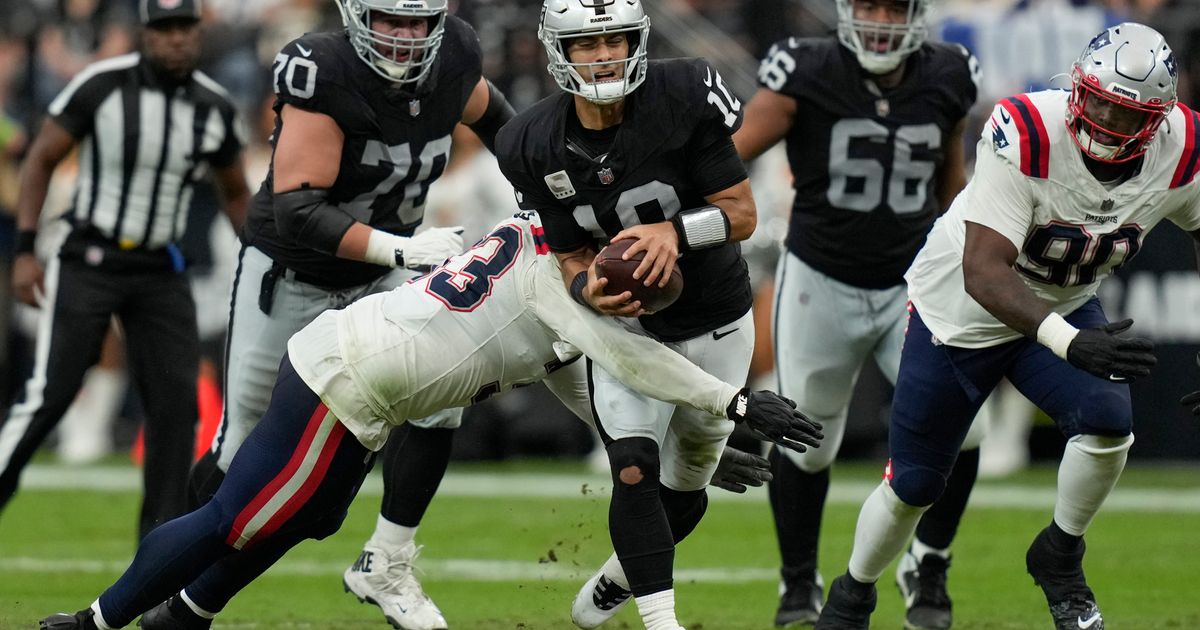 Jimmy Garoppolo Ruled Out for Raiders' Matchup Against Bears, According to AP Source