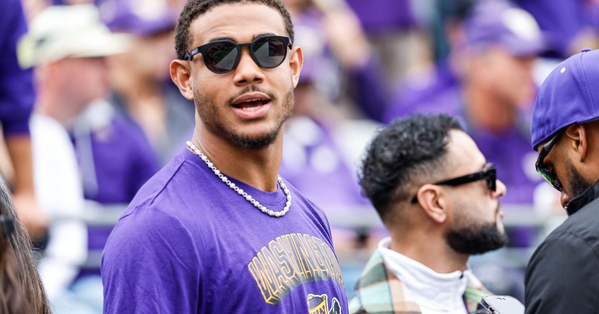 Julio Rodriguez Makes UW Debut, Oregon Suffers Another Injury Controversy