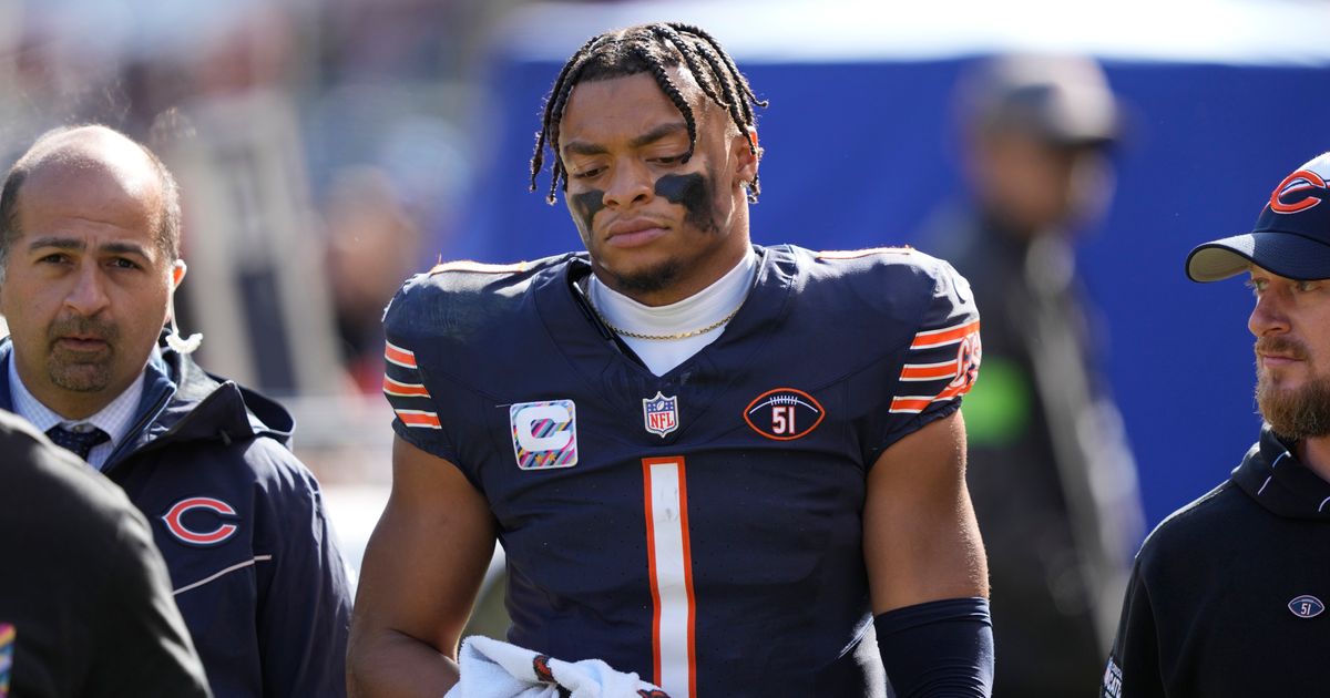 Justin Fields to Avoid Thumb Surgery, Tyson Bagent to Start at Quarterback for Bears Against Raiders