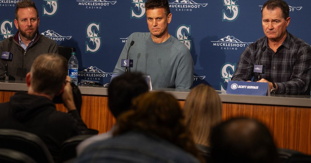 Mariners GM Jerry Dipoto Delivers Unwelcome News to Fans