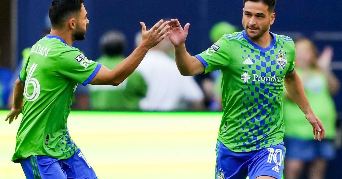 Nico Lodeiro Prepares for Final MLS Cup Playoff Run with Seattle Sounders: 'I'm Ready for This Moment'