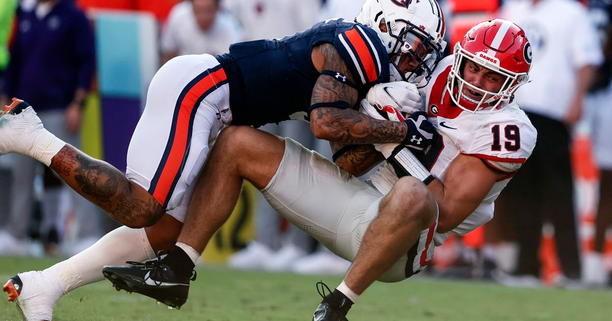 No. 1 Georgia and No. 20 Kentucky Battle for SEC East Lead, No. 11 Alabama and Texas A&M Compete for SEC West Lead