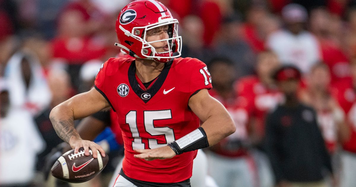 No. 1 Georgia's Beck and Bowers Lead Offensive Attack in Dominant Win Over No. 20 Kentucky