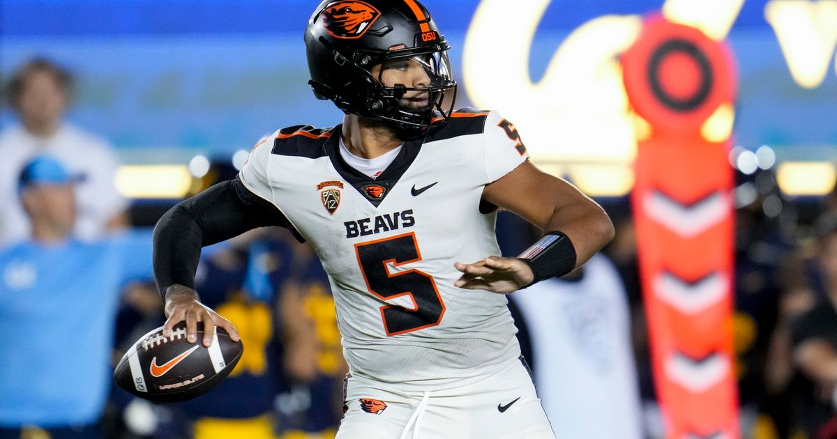 No. 15 Oregon State Defeats California 52-40 Behind D.J. Uiagalelei's Five Touchdown Passes