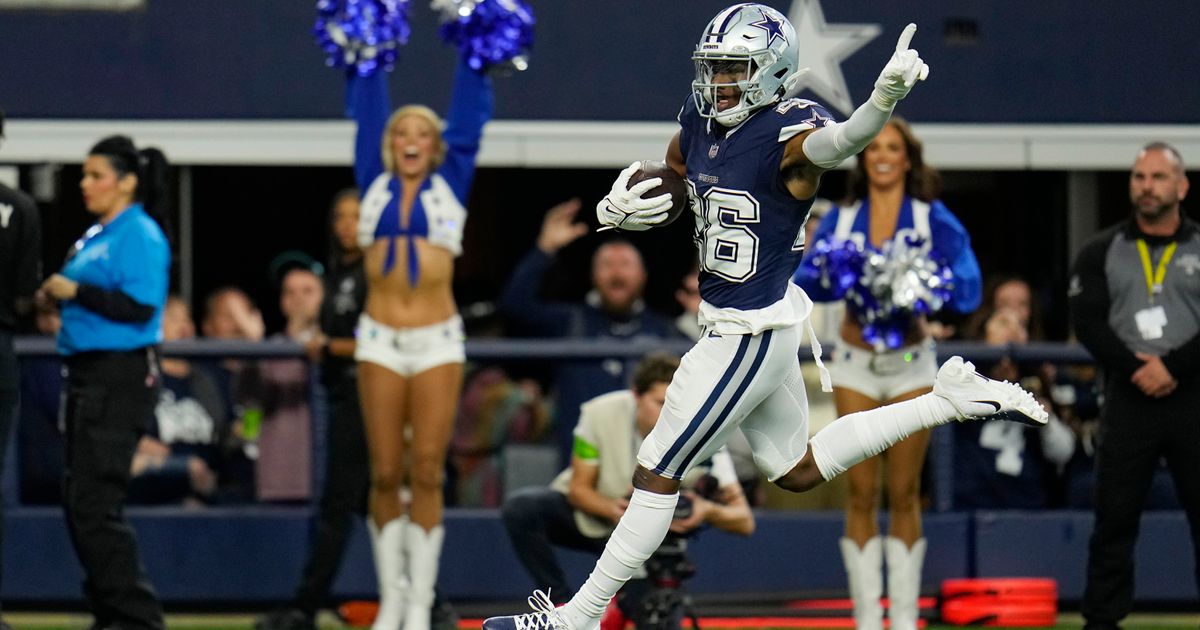 Prescott, Bland Lead Cowboys to 43-20 Victory Over Rams with 4 TDs and 3rd Pick-6 of Season