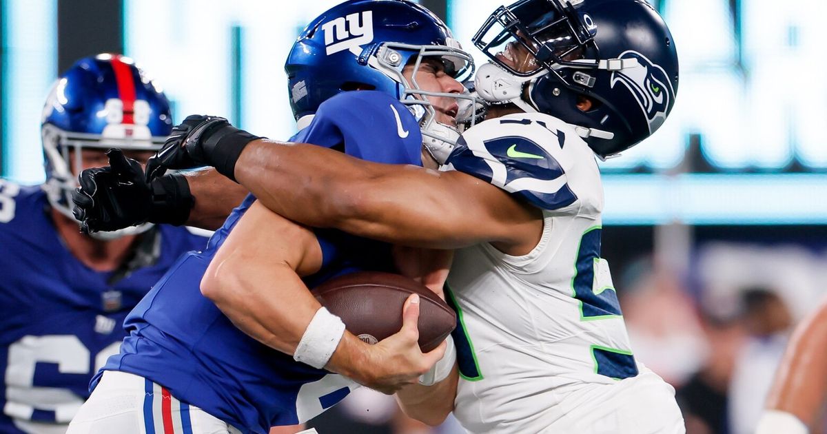 Seahawks Cruise to Victory Over Giants in Monday Night Football Showdown