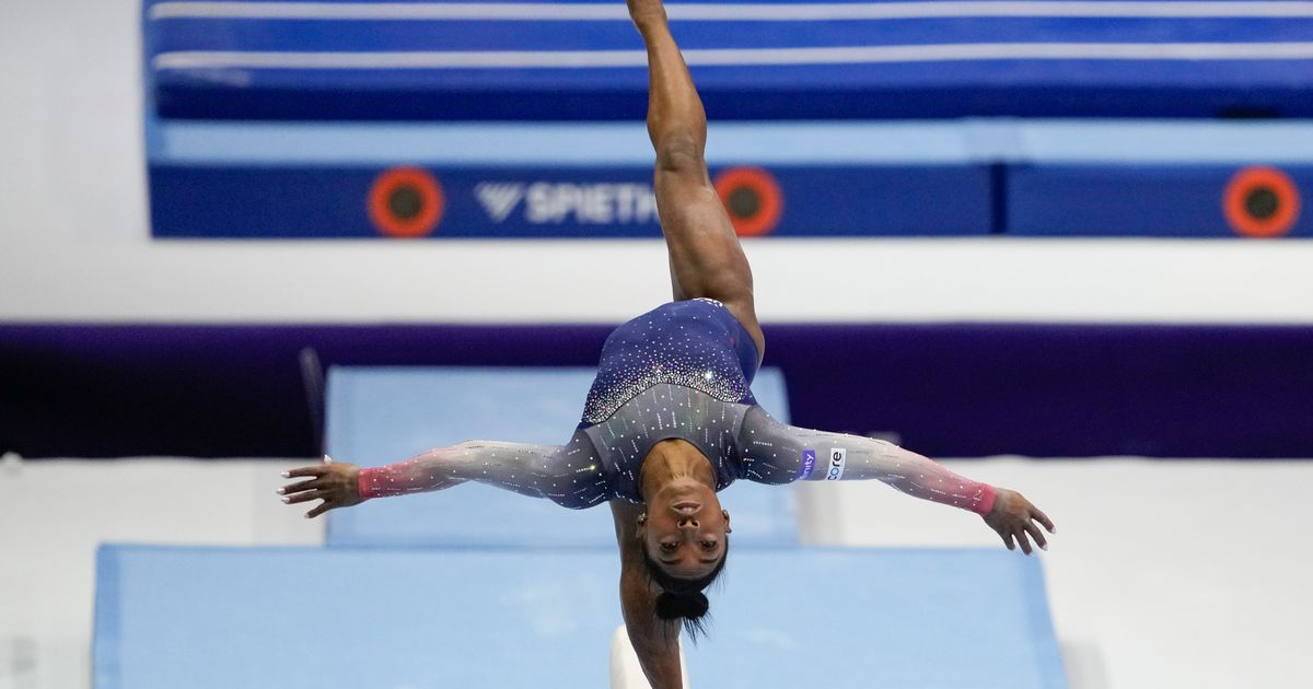 Simone Biles Helps U.S. Women Win Seventh Consecutive Team Title at Gymnastics World Championships