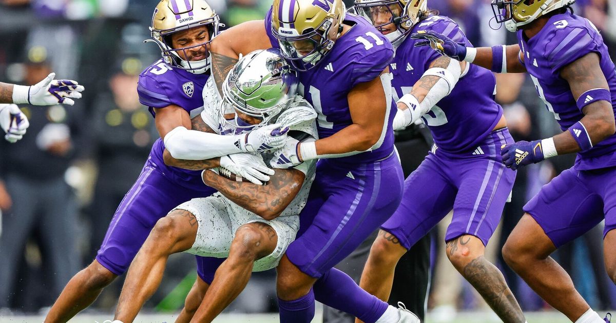 University of Washington Huskies Claim No. 5 Spot in First College Football Playoff Rankings