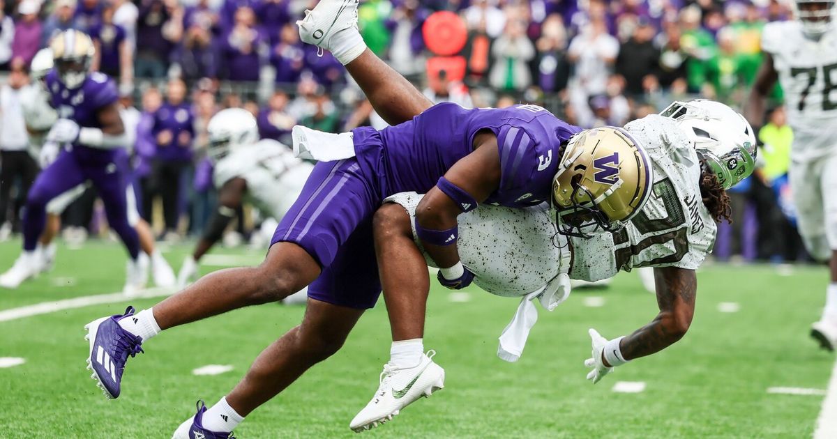 Washington Huskies' Defense Contributes to Their No. 5 Ranking in the Nation