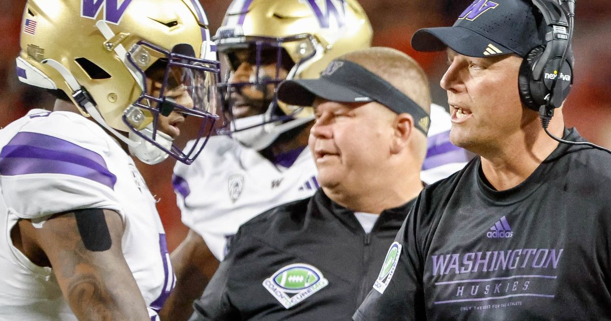 Washington Huskies' Position in Pac-12 Power Rankings Ahead of Oregon Ducks Rivalry Matchup