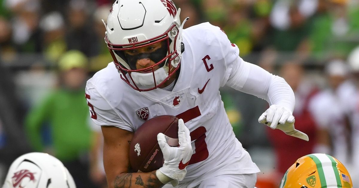 Washington State University Cougars Wide Receiver Lincoln Victor Sets Record with Outstanding Performance Against Oregon Ducks