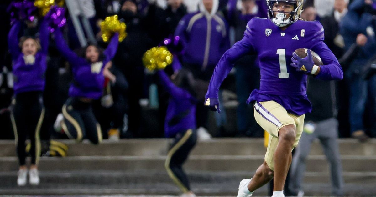 Analysis of Eight Plays that Contributed to the Washington Huskies' Undefeated Regular Season