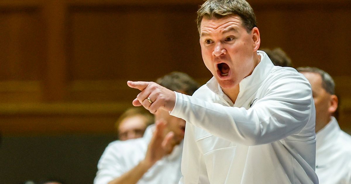 Arizona Rises to No. 3 in AP Top 25, James Madison Ranked for First Time