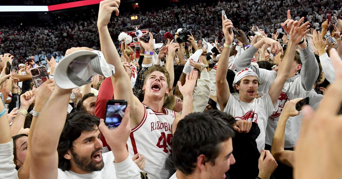 Arkansas Defeats No. 7 Duke 80-75 Behind Brazile, Battle's Leadership