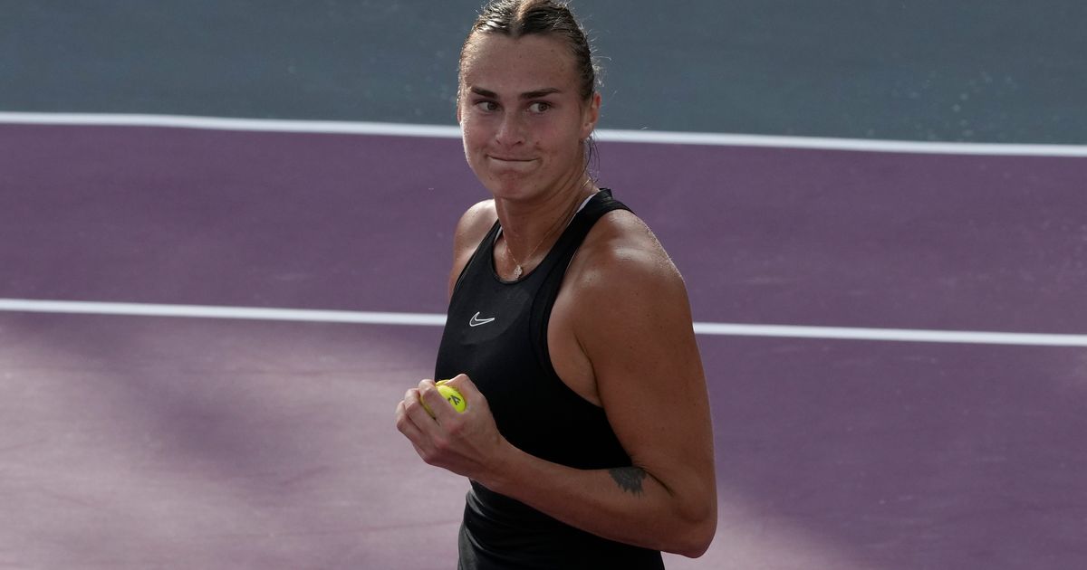 Aryna Sabalenka Advances to Semifinals of WTA Finals After Rain-Delayed Win Over Elena Rybakina