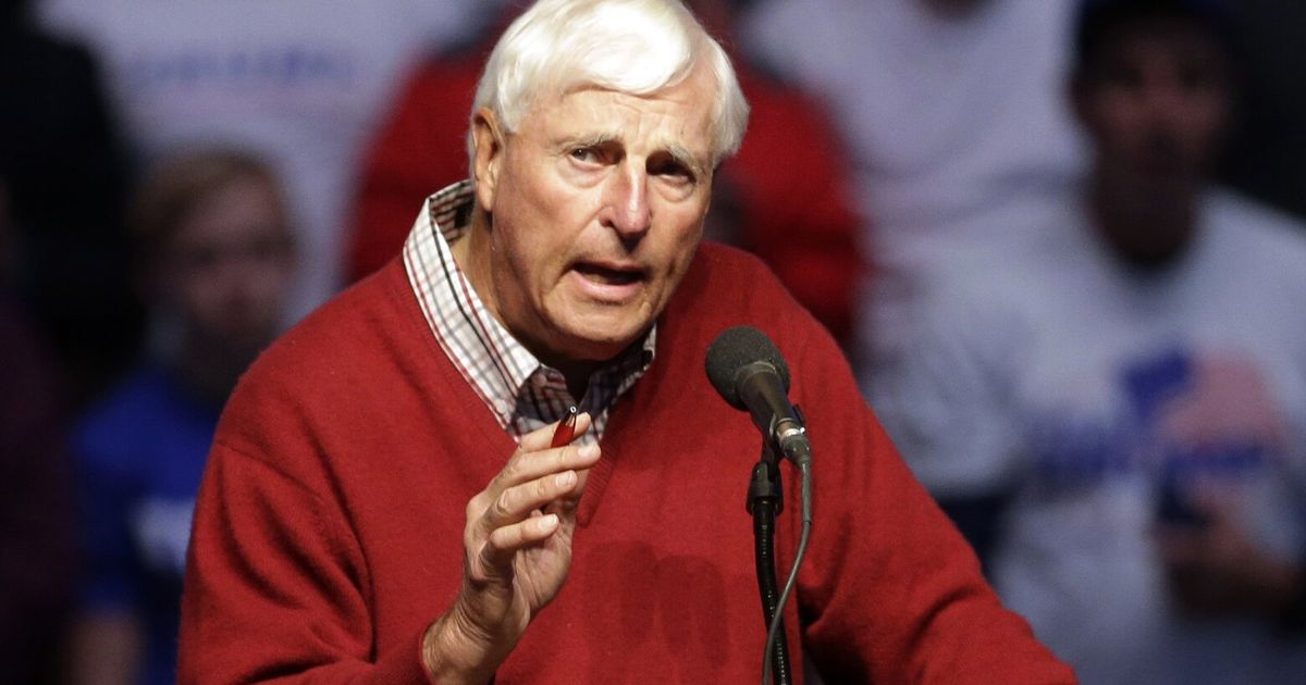 Bob Knight, Legendary Indiana Basketball Coach, Passes Away at Age 83