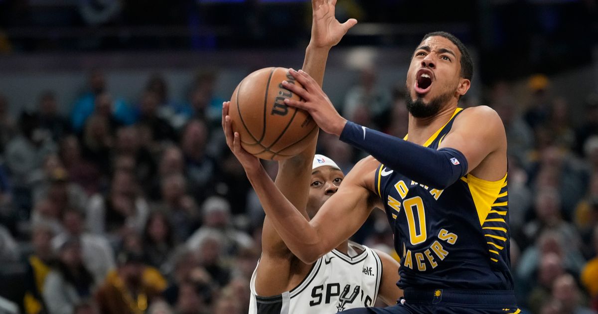 Carlisle Achieves 900th Career Win as Haliburton, Pacers Overpower Spurs 152-111