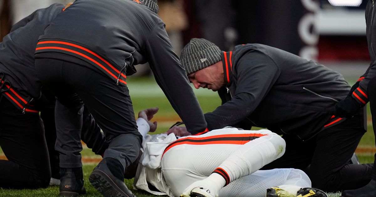 Dorian Thompson-Robinson of the Cleveland Browns Evaluated for Head Injury Following Hit in Game Against Denver Broncos