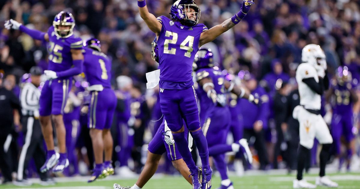 Exploring the Perfect Run of the University of Washington, Legal Affairs of the Pac-12 Conference, and More in a Pac-12 Mailbag