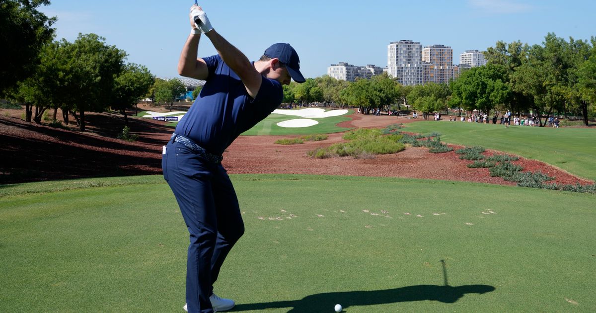 Hovland, Hojgaard Lead After Day 1 of World Tour Championship; McIlroy Struggles