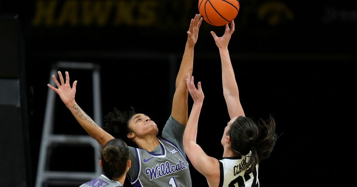Iowa Loses 65-58 to Kansas State Despite Caitlin Clark's Efforts