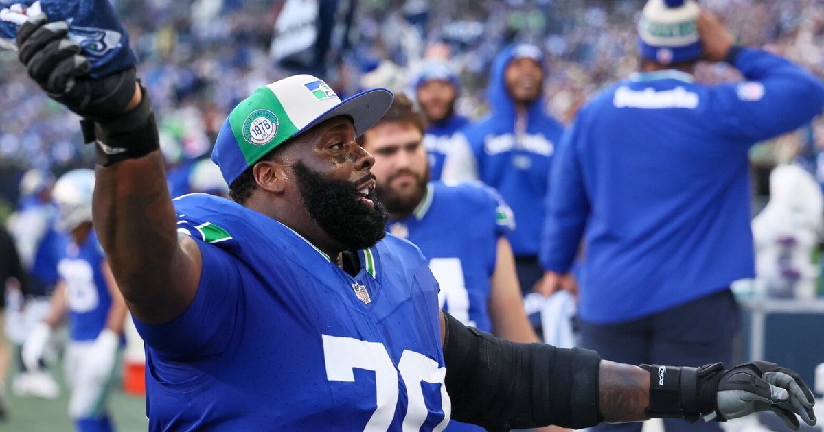 Jason Peters Makes History in 20th NFL Season with Seattle Seahawks Debut