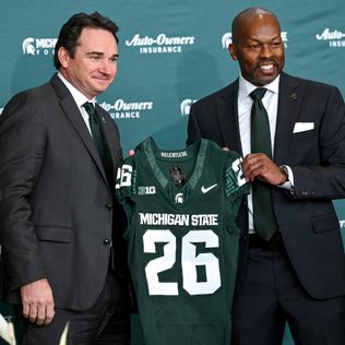 Michigan State Agrees to Seven-Year, $7.25M Contract with Former Oregon State Head Coach Jonathan Smith