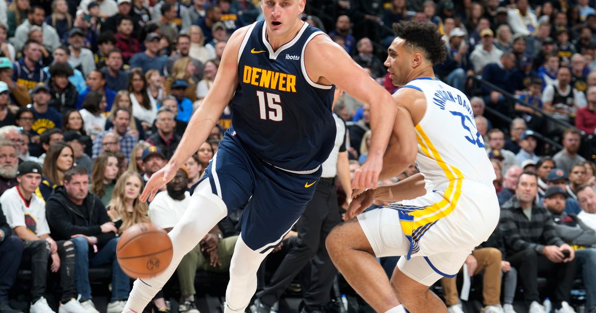 Nikola Jokic's 35 Points Lead Denver Nuggets to 108-105 Victory Over Stephen Curry's Golden State Warriors