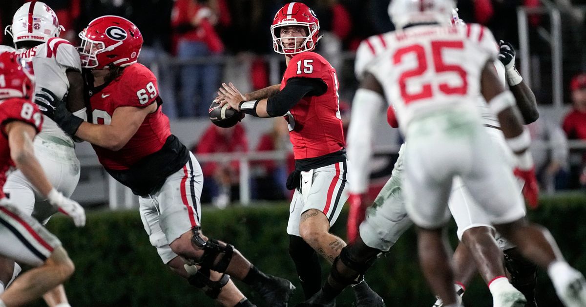 No. 1 Georgia Secures SEC East Title with 52-17 Rout of No. 10 Ole Miss