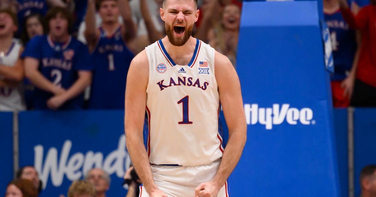 No. 1 Kansas Beats North Carolina Central 99-56 as Hunter Dickinson Scores 21 Points