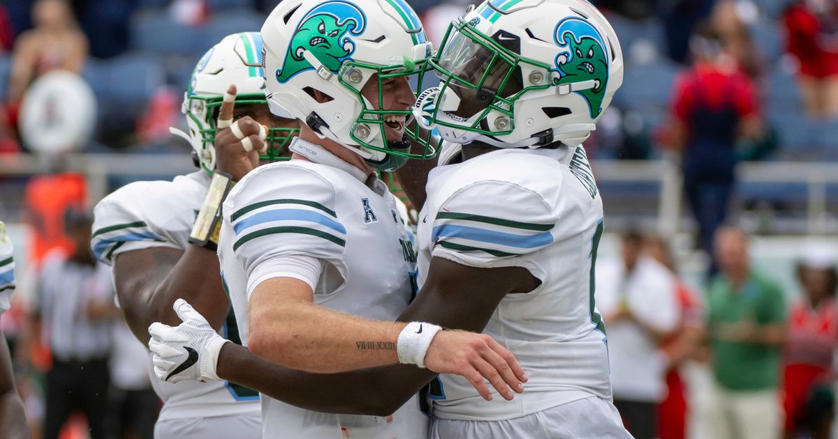 No. 17 Tulane Defeats Florida Atlantic 24-8 Behind Michael Pratt's 3 Touchdown Performance