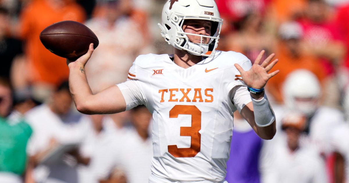 No. 7 Texas to Start QB Quinn Ewers in TCU Game After Shoulder Sprain Recovery