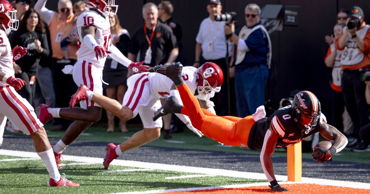 Oklahoma State Defeats No. 10 Oklahoma 27-24 Behind Gordon's 137 Yards and 2 Touchdowns