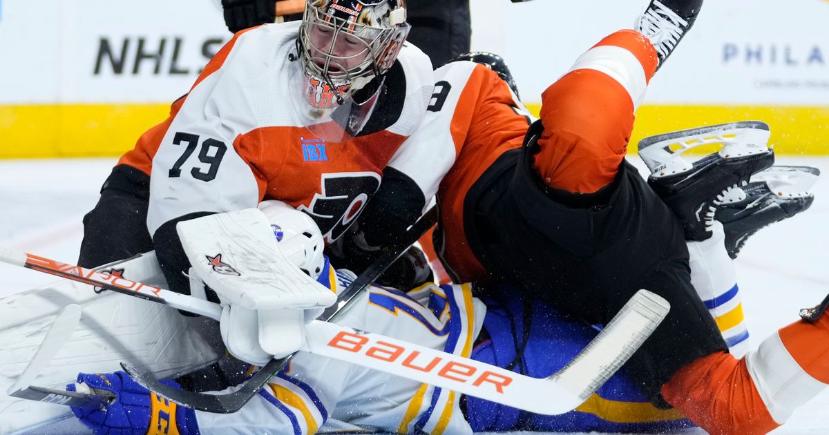 Philadelphia Flyers Goaltender Carter Hart Leaves Game Early with Mid-Body Injury
