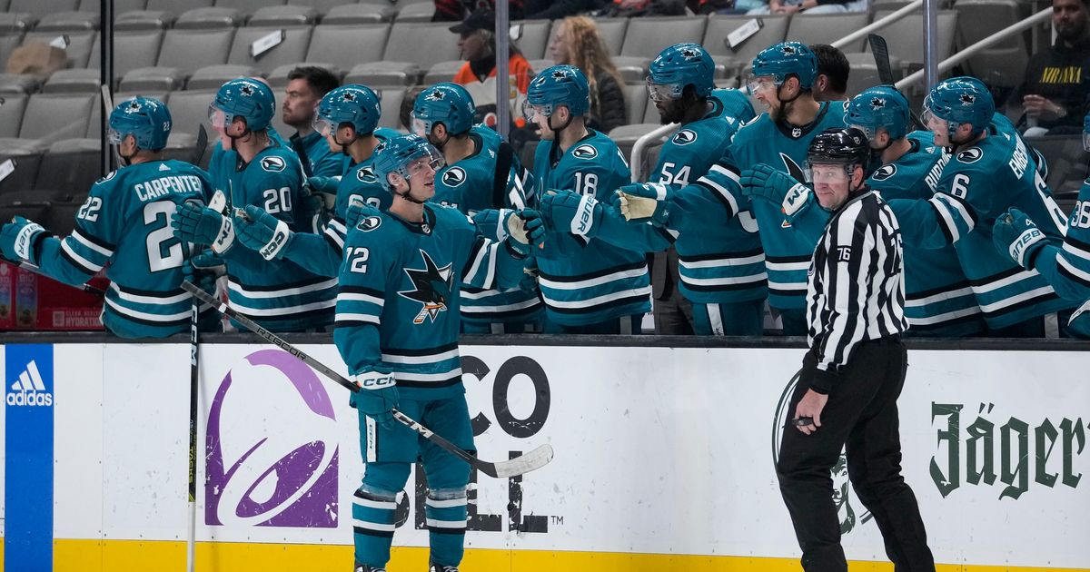 Philadelphia Flyers Lose to Sharks, Ending 11-Game Streak Without a Win
