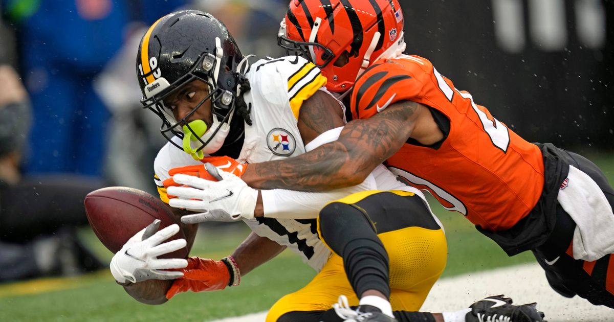 Pittsburgh Steelers Wide Receiver Diontae Johnson Promises Improved Effort After Not Hustling After Teammate's Fumble